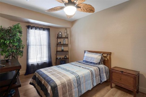 House in Cape Coral, Florida 3 bedrooms, 150.13 sq.m. № 1615328 - photo 8