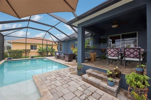 House in Cape Coral, Florida 3 bedrooms, 150.13 sq.m. № 1615328 - photo 14