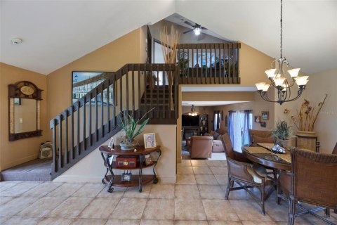 House in Cape Coral, Florida 3 bedrooms, 150.13 sq.m. № 1615328 - photo 17