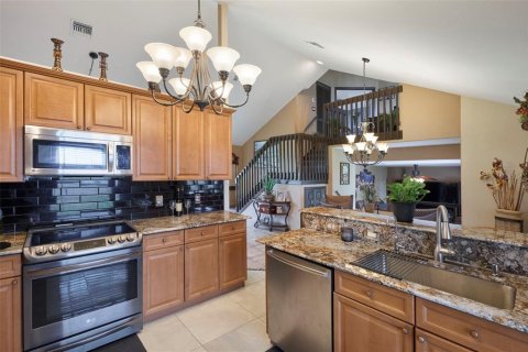 House in Cape Coral, Florida 3 bedrooms, 150.13 sq.m. № 1615328 - photo 18