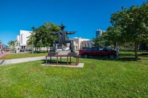 Condominio en venta en Miami Beach, Florida, 1 dormitorio, 73.49 m2 № 1957931 - foto 23