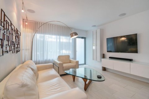 Condominio en venta en Miami Beach, Florida, 1 dormitorio, 73.49 m2 № 1957931 - foto 13