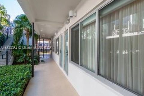 Condominio en venta en Miami Beach, Florida, 1 dormitorio, 73.49 m2 № 1957931 - foto 17