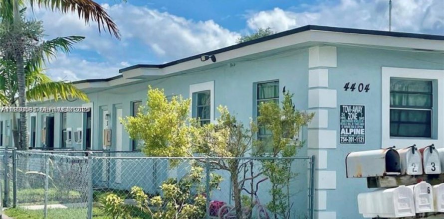 Appartement à West Park, Floride 1 chambre, 46.45 m2 № 1990422