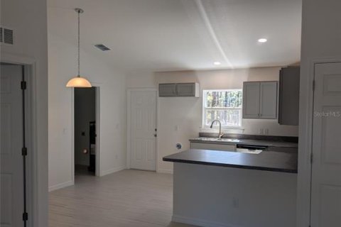 House in Dunnellon, Florida 3 bedrooms, 93.18 sq.m. № 1522474 - photo 3