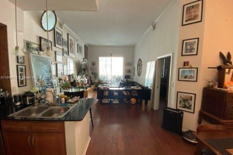 Купить кондоминиум в Майами, Флорида 2 спальни, 97.92м2, № 2088673 - фото 11