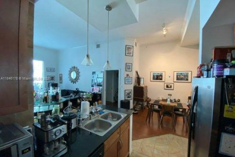 Купить кондоминиум в Майами, Флорида 2 спальни, 97.92м2, № 2088673 - фото 9
