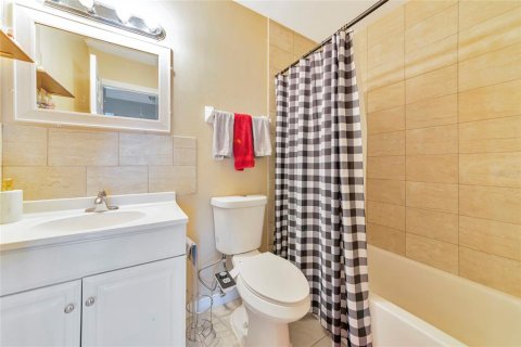 House in North Port, Florida 3 bedrooms, 109.25 sq.m. № 1854466 - photo 25