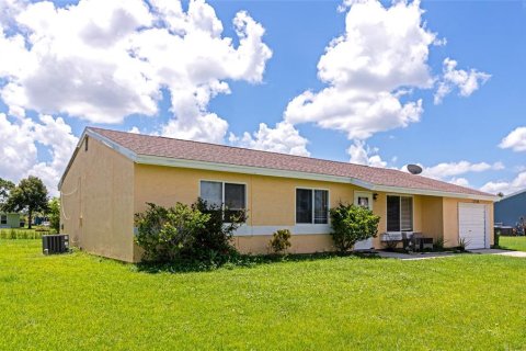 House in North Port, Florida 3 bedrooms, 109.25 sq.m. № 1854466 - photo 4