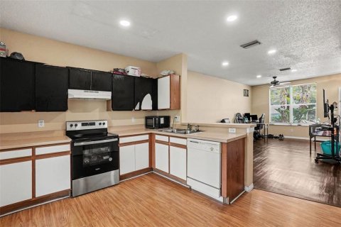 Townhouse in Riverview, Florida 2 bedrooms, 96.15 sq.m. № 2217892 - photo 6