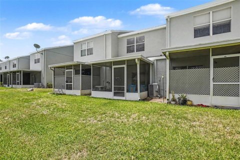 Townhouse in Riverview, Florida 2 bedrooms, 96.15 sq.m. № 2217892 - photo 29