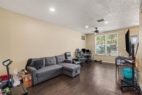 Townhouse in Riverview, Florida 2 bedrooms, 96.15 sq.m. № 2217892 - photo 11
