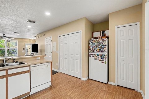 Townhouse in Riverview, Florida 2 bedrooms, 96.15 sq.m. № 2217892 - photo 14
