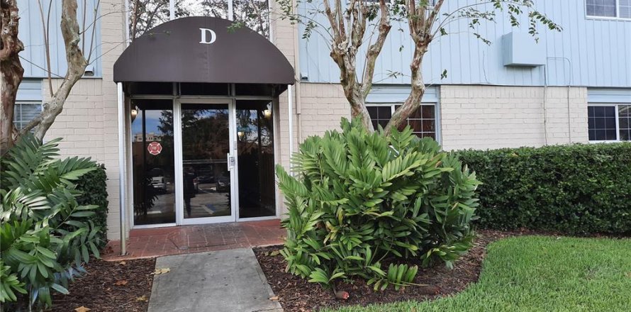 Condominio en Winter Park, Florida, 2 dormitorios  № 1851616