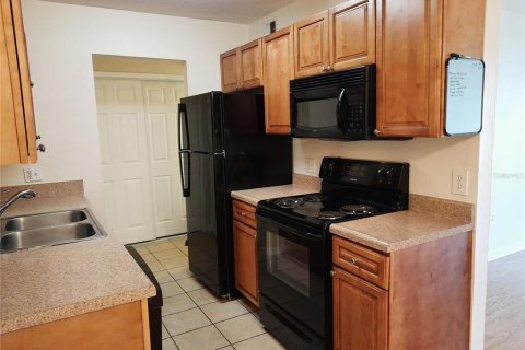 Condominio en alquiler en Winter Park, Florida, 2 dormitorios, 81.85 m2 № 1851616 - foto 17