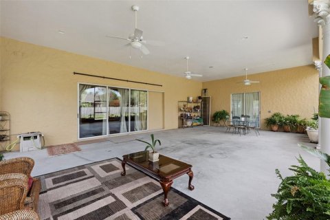 Villa ou maison à vendre à Kissimmee, Floride: 4 chambres, 335.28 m2 № 2115693 - photo 25