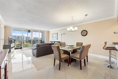 Condo in Pompano Beach, Florida, 3 bedrooms  № 1978431 - photo 7