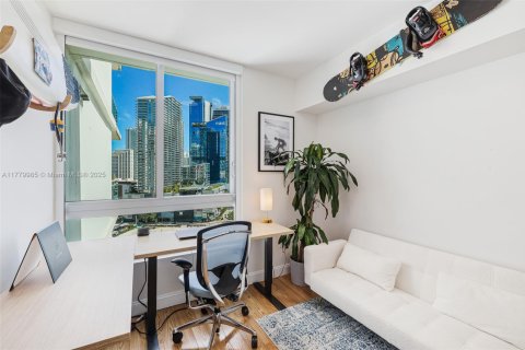 Copropriété à vendre à Miami, Floride: 2 chambres, 99.87 m2 № 1867247 - photo 15