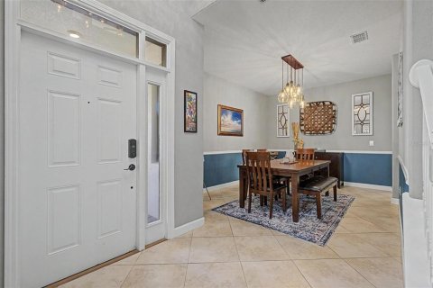 House in Land O' Lakes, Florida 5 bedrooms, 274.25 sq.m. № 2204036 - photo 9