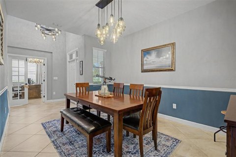 House in Land O' Lakes, Florida 5 bedrooms, 274.25 sq.m. № 2204036 - photo 13