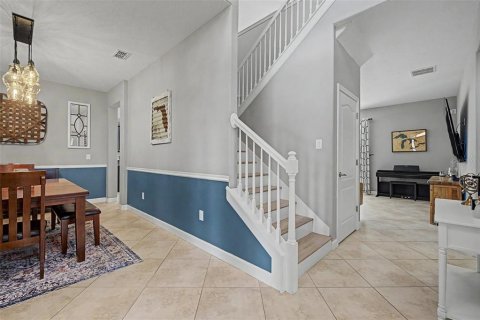 House in Land O' Lakes, Florida 5 bedrooms, 274.25 sq.m. № 2204036 - photo 8