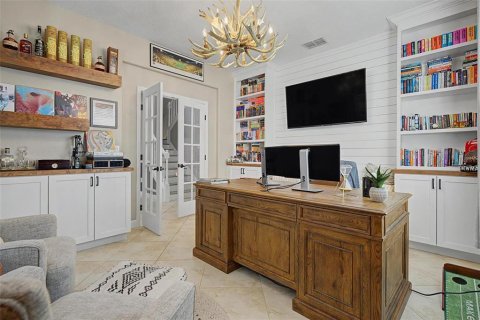 House in Land O' Lakes, Florida 5 bedrooms, 274.25 sq.m. № 2204036 - photo 4