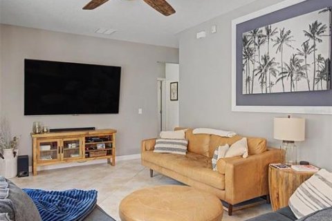 House in Land O' Lakes, Florida 5 bedrooms, 274.25 sq.m. № 2204036 - photo 18