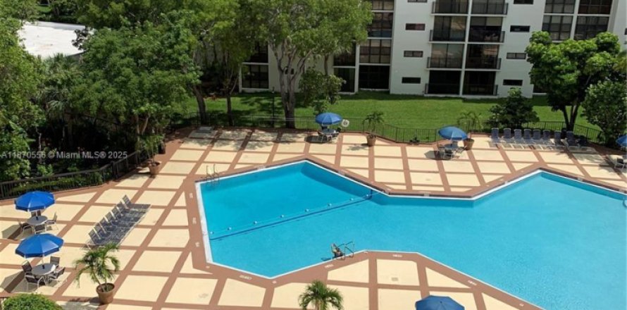 Condo in Sunny Isles Beach, Florida, 1 bedroom  № 1979480