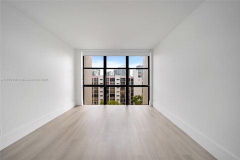 Condo in Sunny Isles Beach, Florida, 1 bedroom  № 1979480 - photo 7