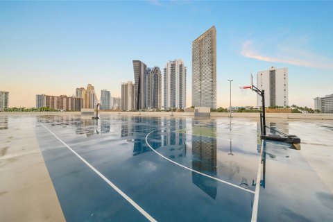 Condo in Sunny Isles Beach, Florida, 1 bedroom  № 1979480 - photo 10