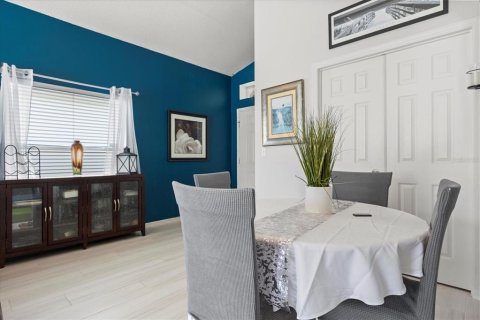 House in Clermont, Florida 4 bedrooms, 183.48 sq.m. № 1651091 - photo 6