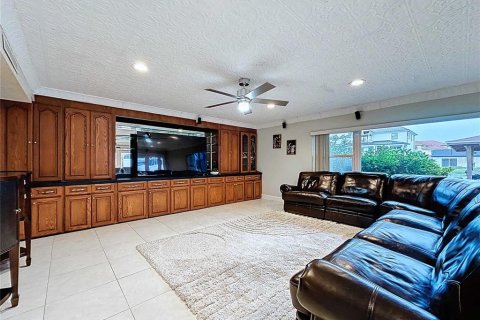 Casa en venta en Tampa, Florida, 3 dormitorios, 216.65 m2 № 1911238 - foto 15