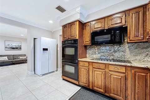 Casa en venta en Tampa, Florida, 3 dormitorios, 216.65 m2 № 1911238 - foto 23