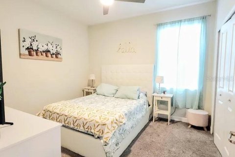 House in STOREY LAKE in Kissimmee, Florida 4 bedrooms, 201.23 sq.m. № 1589879 - photo 13