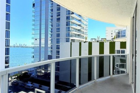 Condo in Miami, Florida, 3 bedrooms № 2262124 - photo 14
