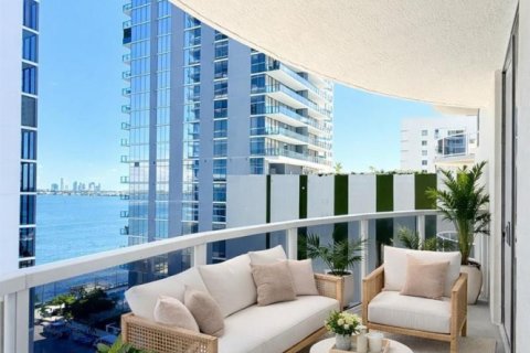 Condo in Miami, Florida, 3 bedrooms № 2262124 - photo 15
