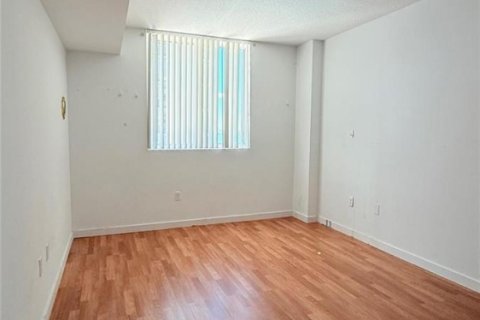 Condo in Miami, Florida, 3 bedrooms № 2262124 - photo 19