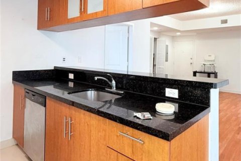 Condo in Miami, Florida, 3 bedrooms № 2262124 - photo 10