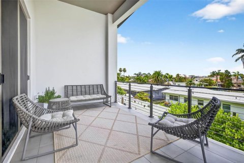 Casa en venta en Redington Shores, Florida, 4 dormitorios, 328.22 m2 № 1798493 - foto 20