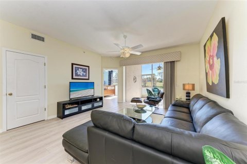 Condo in Sarasota, Florida, 2 bedrooms № 2099244 - photo 9