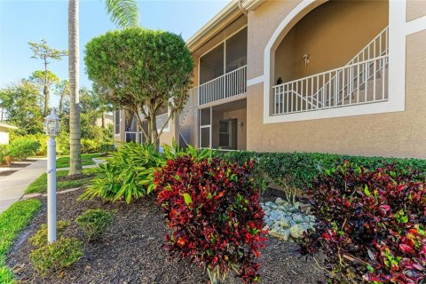 Condo in Sarasota, Florida, 2 bedrooms  № 2099244
