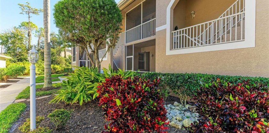 Condo in Sarasota, Florida, 2 bedrooms № 2099244