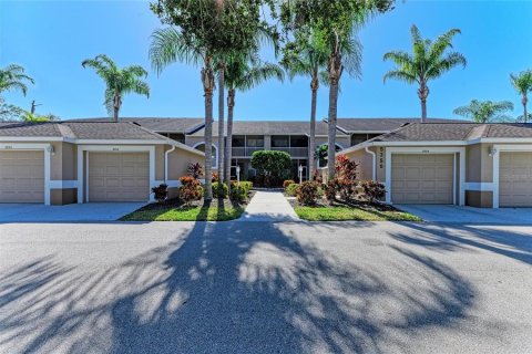 Condo in Sarasota, Florida, 2 bedrooms № 2099244 - photo 5