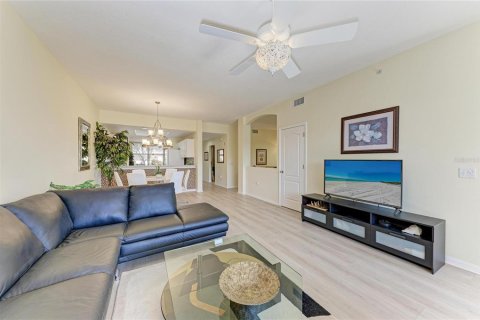 Condo in Sarasota, Florida, 2 bedrooms № 2099244 - photo 12
