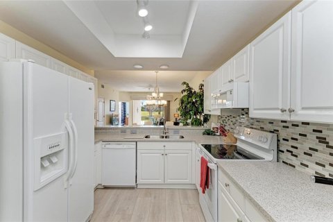 Condo in Sarasota, Florida, 2 bedrooms № 2099244 - photo 15