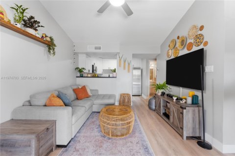 Condominio en venta en Miami, Florida, 1 dormitorio, 64.38 m2 № 2036101 - foto 7