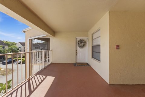 Condominio en venta en Miami, Florida, 1 dormitorio, 64.38 m2 № 2036101 - foto 5