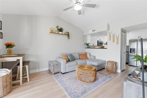 Condominio en venta en Miami, Florida, 1 dormitorio, 64.38 m2 № 2036101 - foto 6