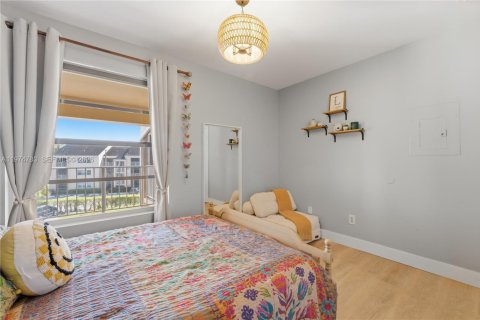 Condominio en venta en Miami, Florida, 1 dormitorio, 64.38 m2 № 2036101 - foto 15