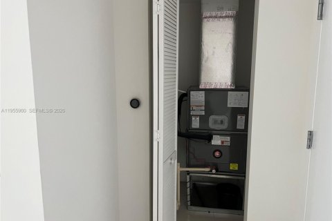 Condominio en alquiler en Doral, Florida, 3 dormitorios, 140.65 m2 № 2011770 - foto 12